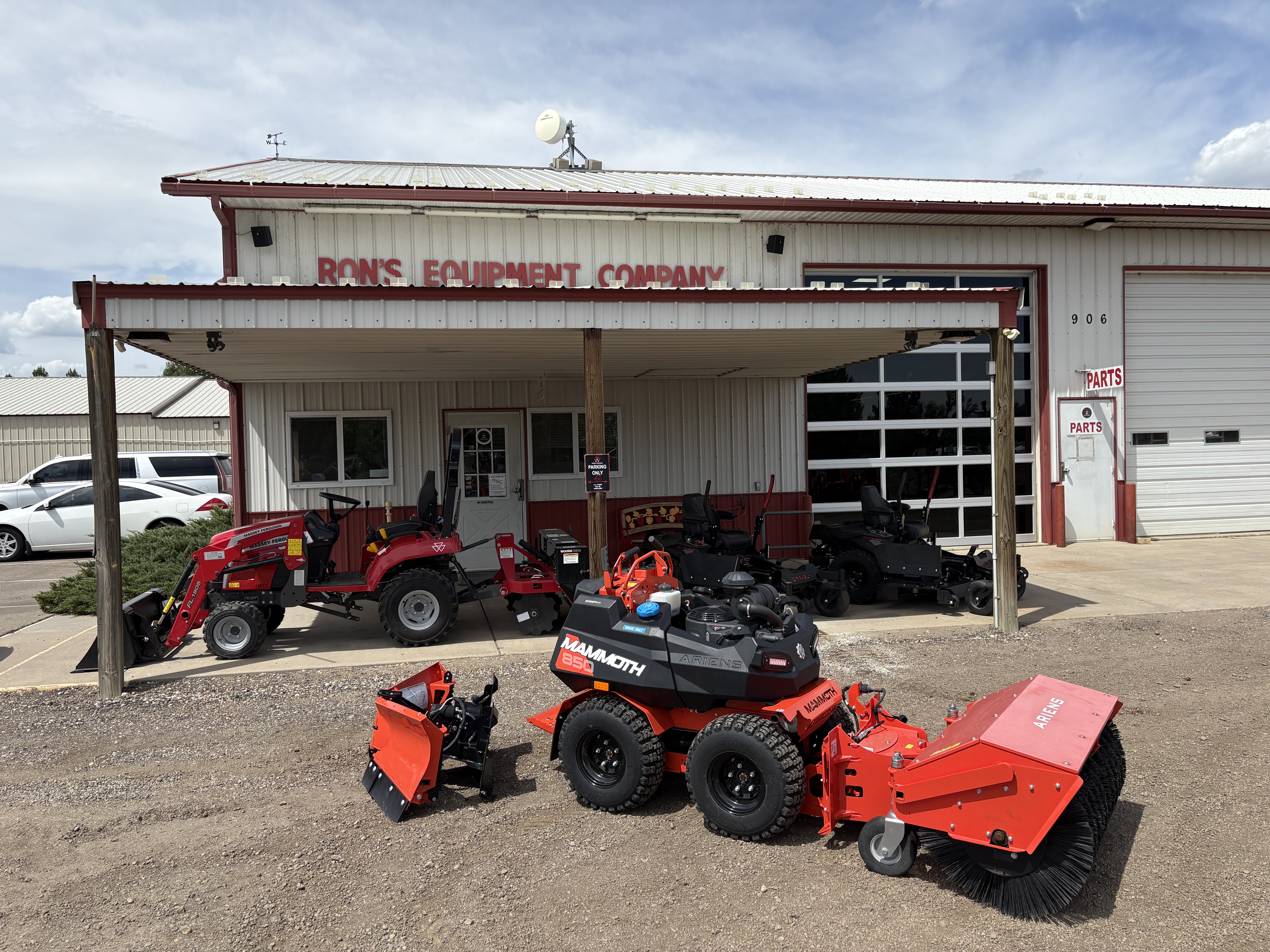2022 Gravely Mammoth Sub-Compact Tractor