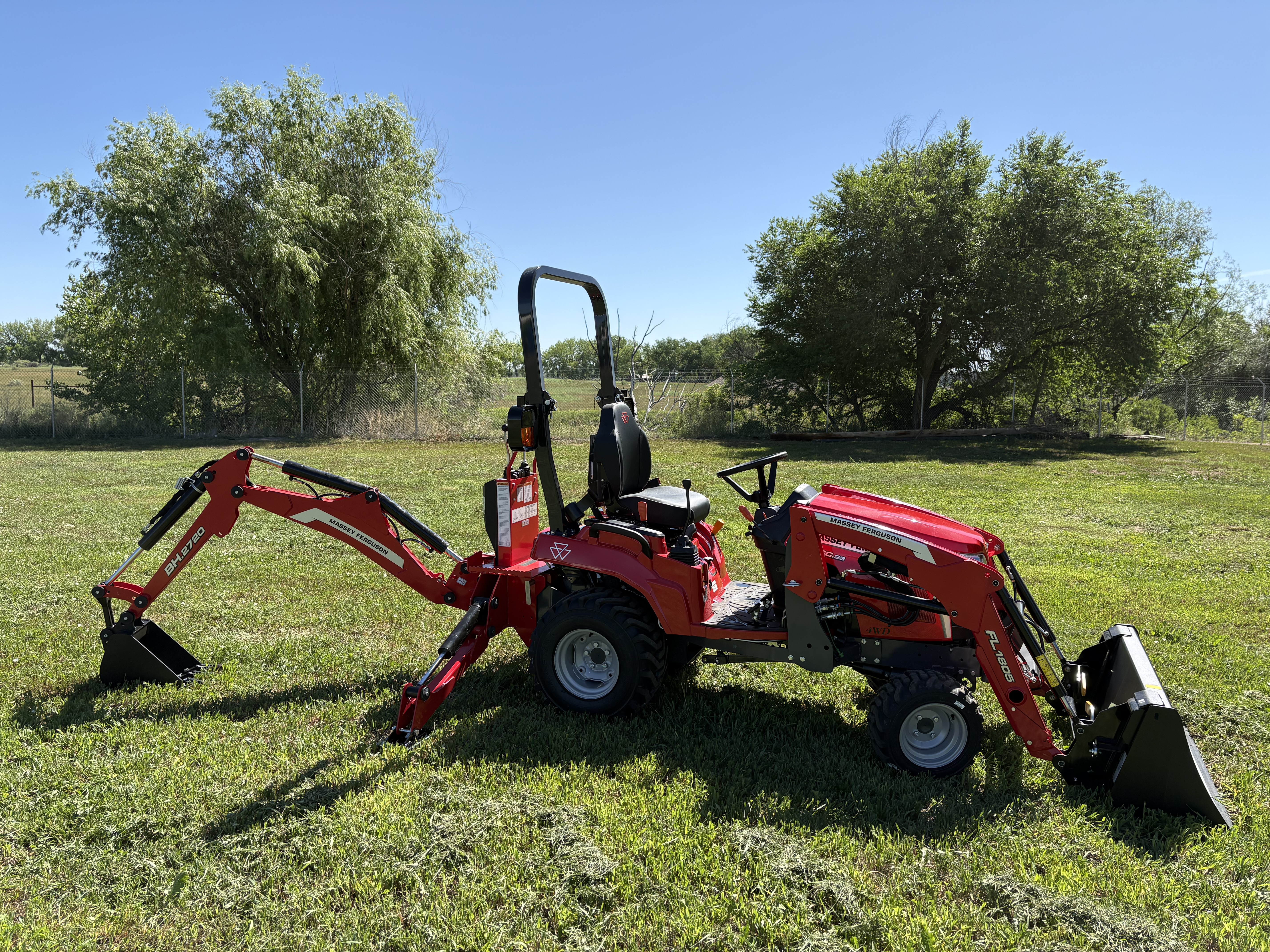 2025 Massey Ferguson MF 1GC.23B Sub-Compact Tractor