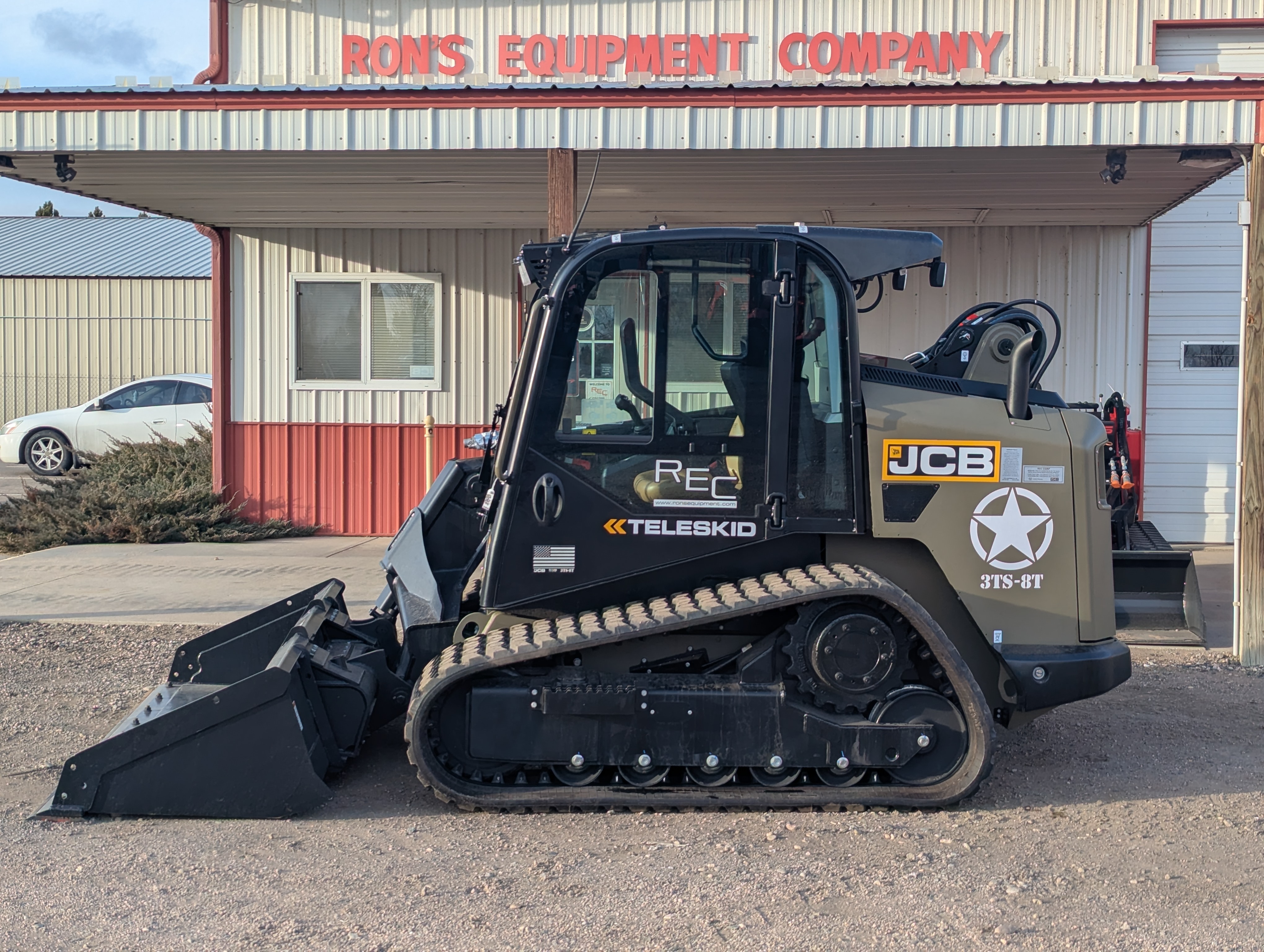 2025 JCB 3TS-8T Loader